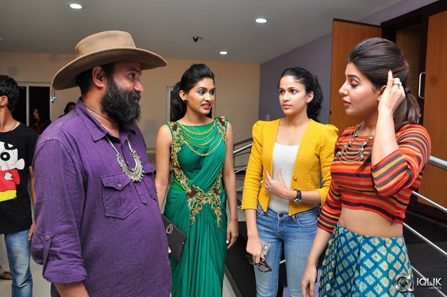 Celebrities-at-Naa-Bangaaru-Talli-Movie-Special-Show